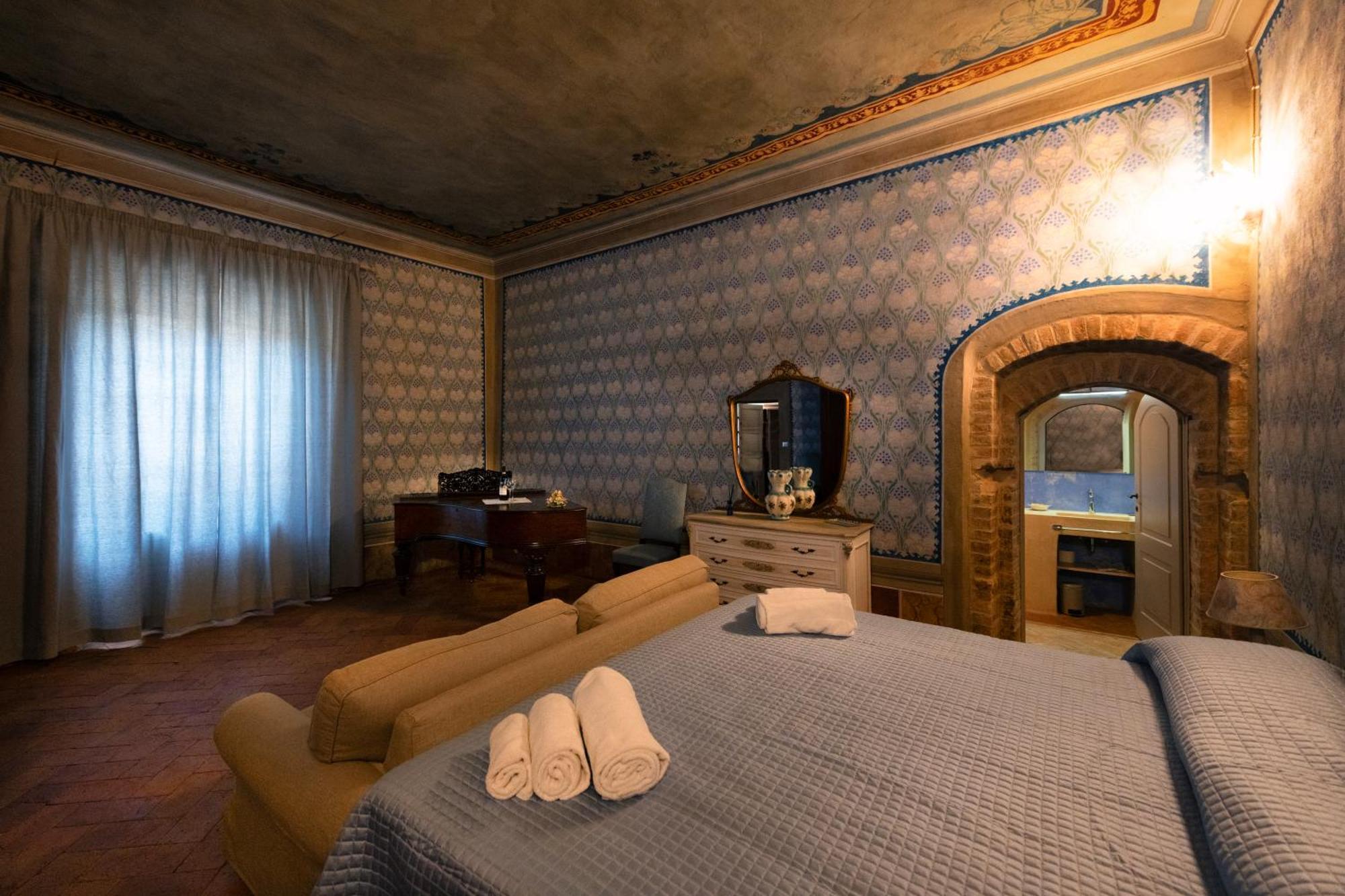 Bed and Breakfast Il Palazzo Boutique Montalcino Esterno foto