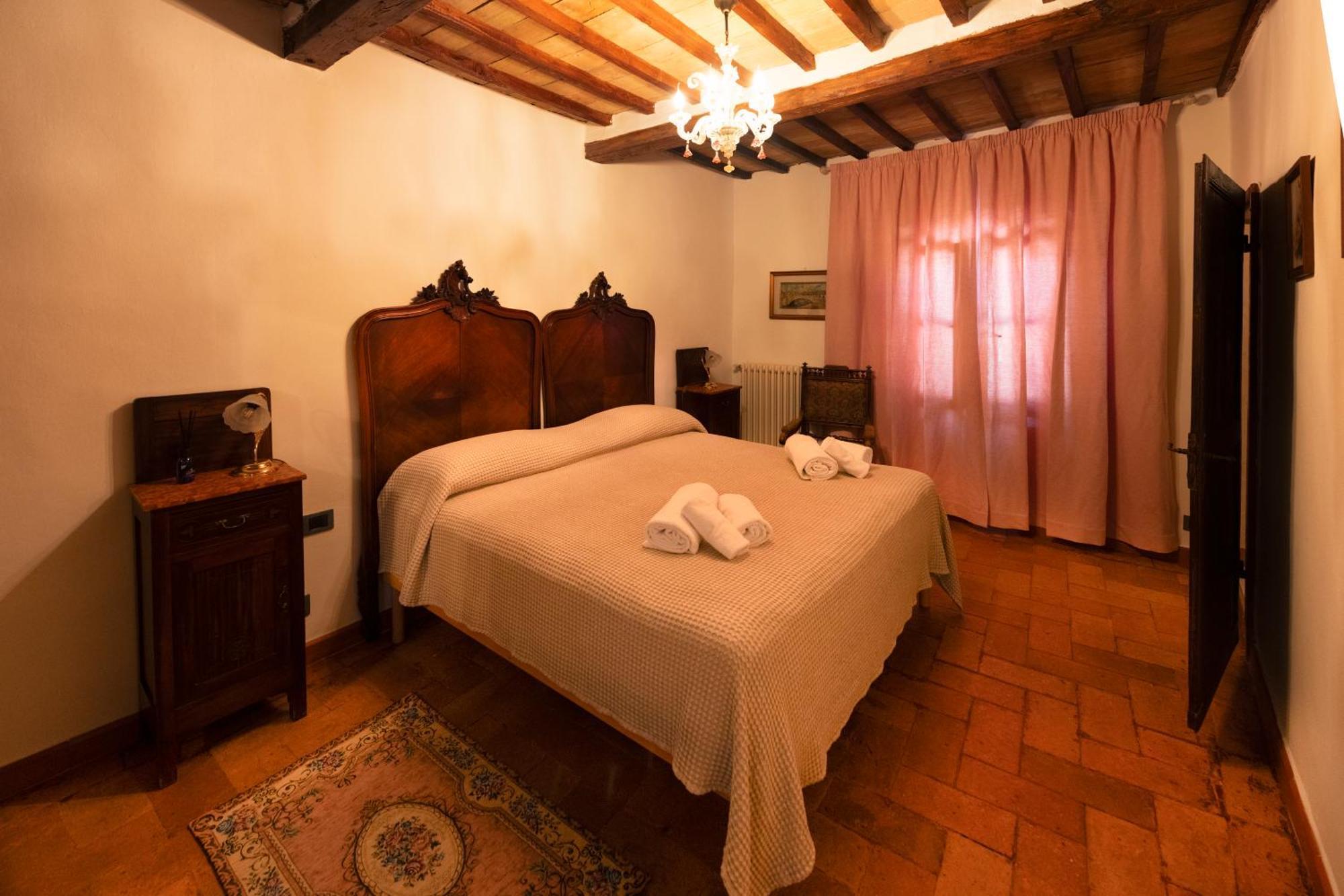 Bed and Breakfast Il Palazzo Boutique Montalcino Esterno foto