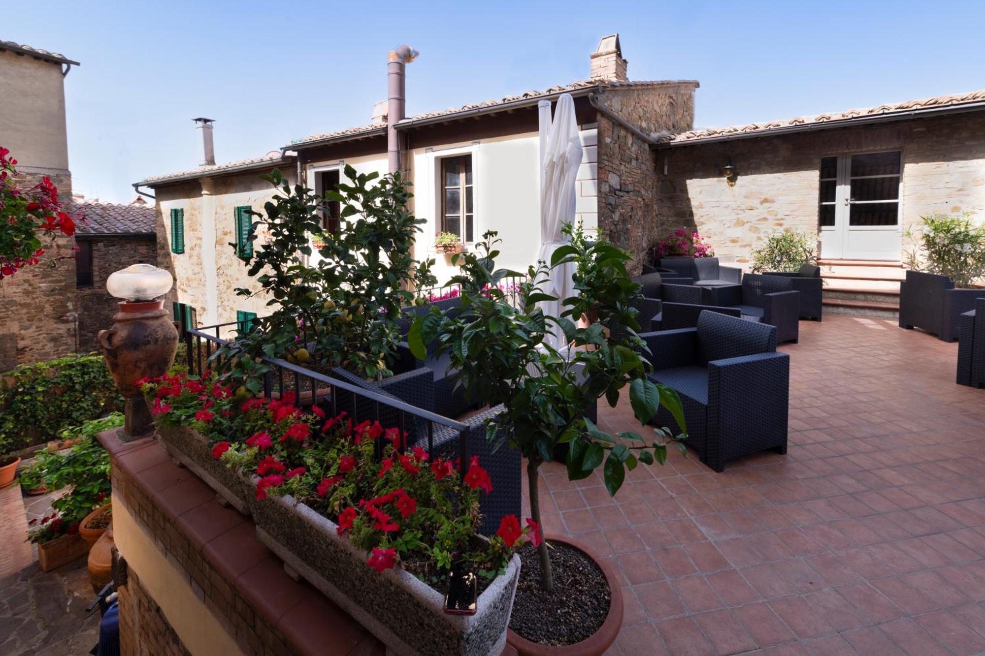 Bed and Breakfast Il Palazzo Boutique Montalcino Esterno foto