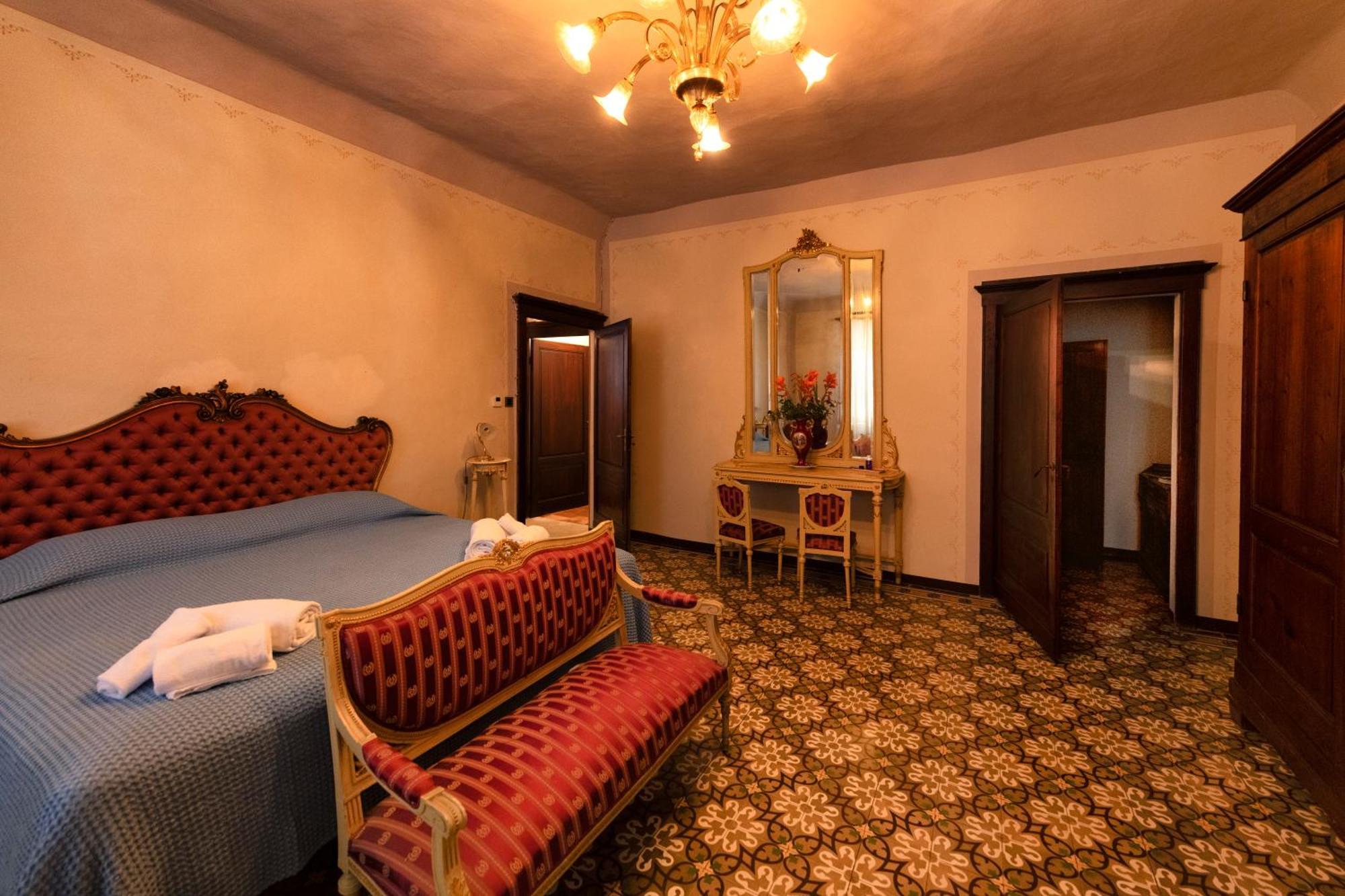 Bed and Breakfast Il Palazzo Boutique Montalcino Esterno foto