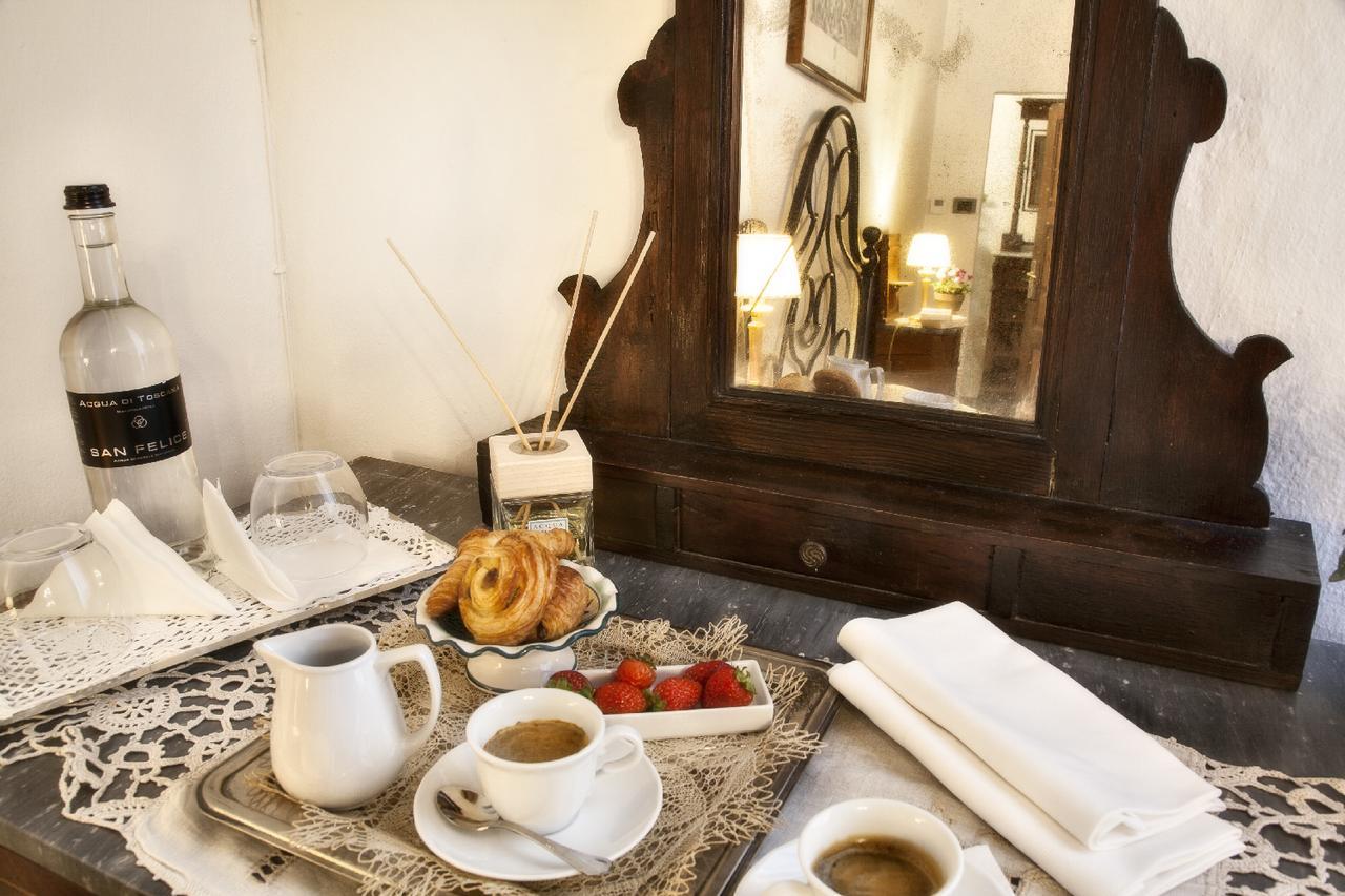 Bed and Breakfast Il Palazzo Boutique Montalcino Esterno foto