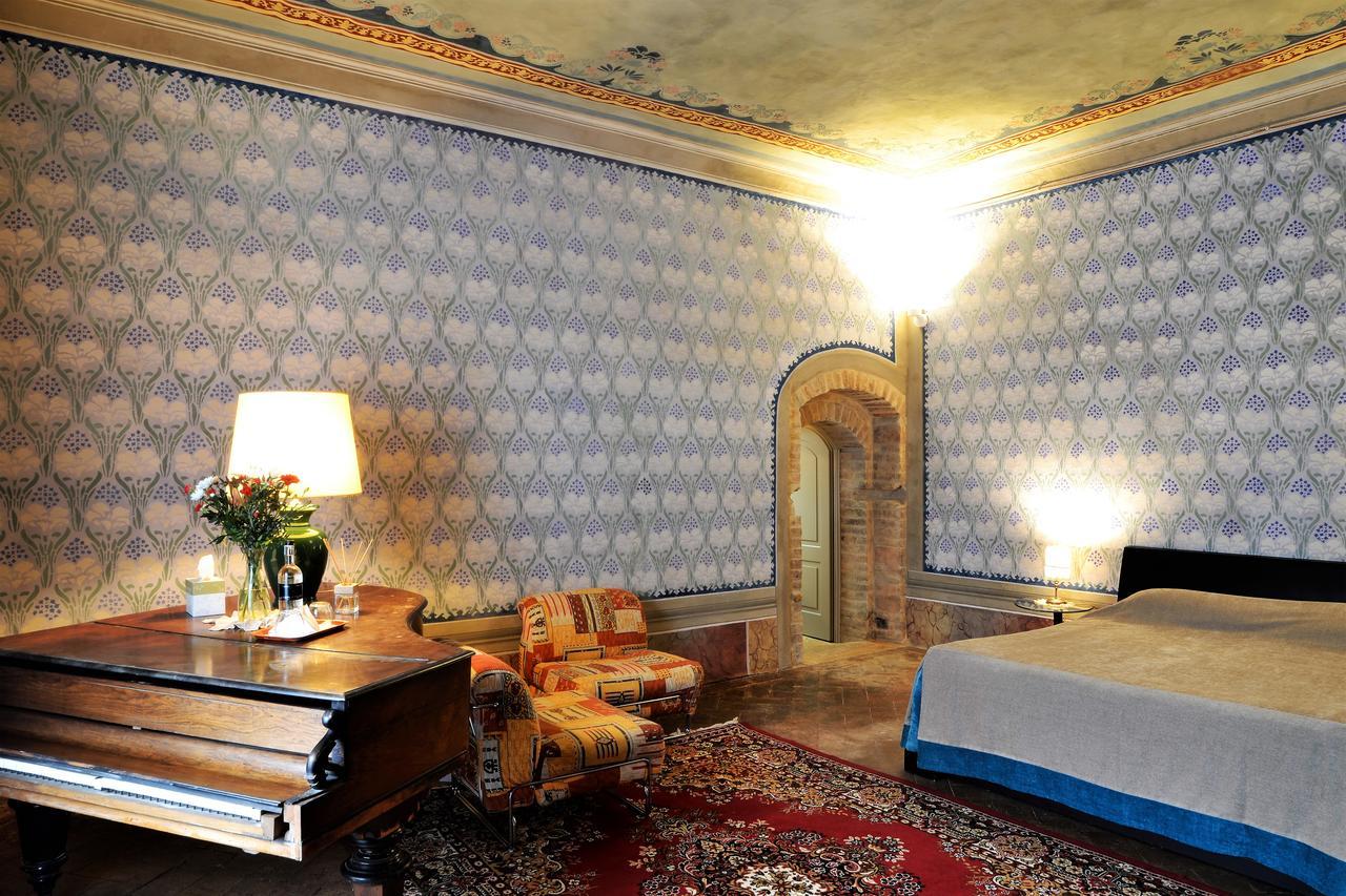 Bed and Breakfast Il Palazzo Boutique Montalcino Camera foto